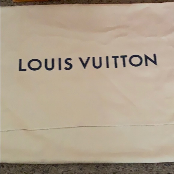 Box - Picture 3 of 4